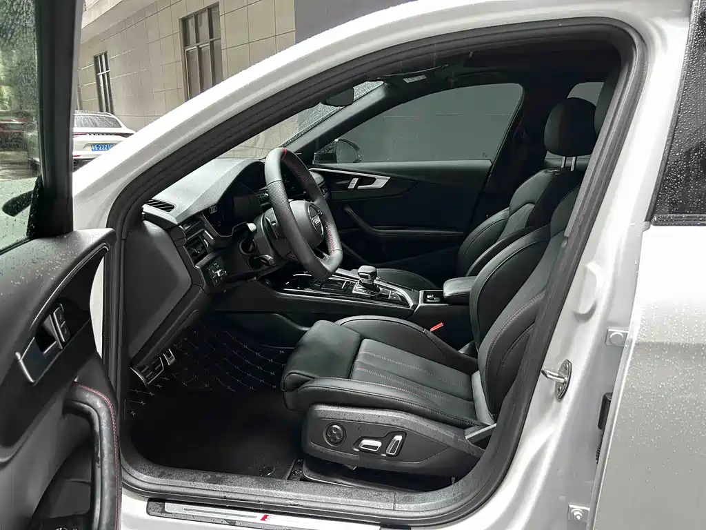 Audi A4L — миниатюра 10