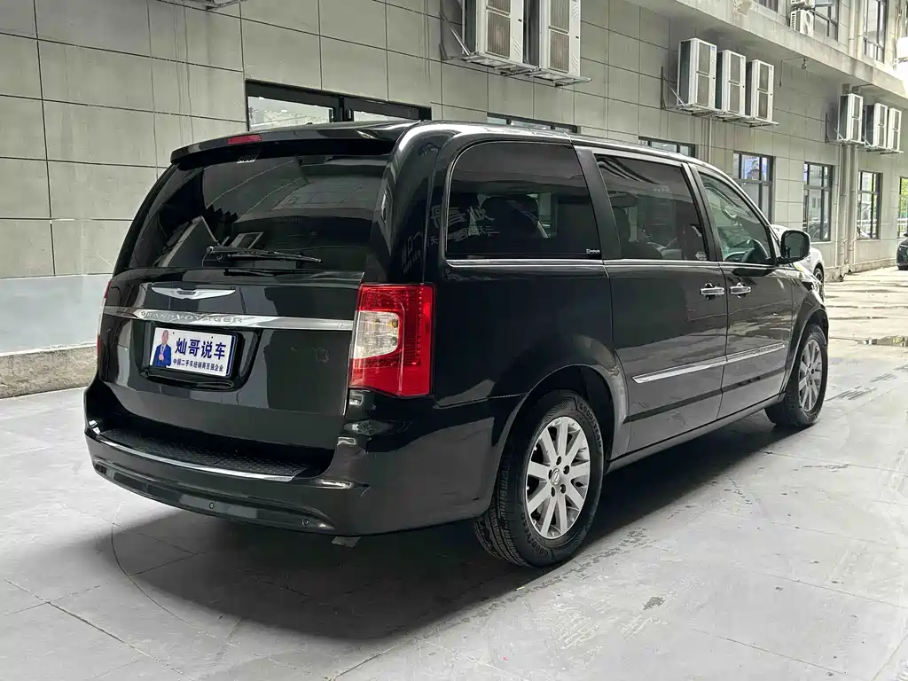 Chrysler Grand Voyager (Import) — миниатюра 5