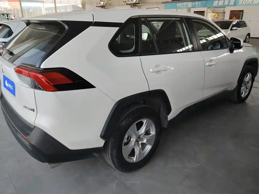 TOYOTA RAV4 RONGFANG