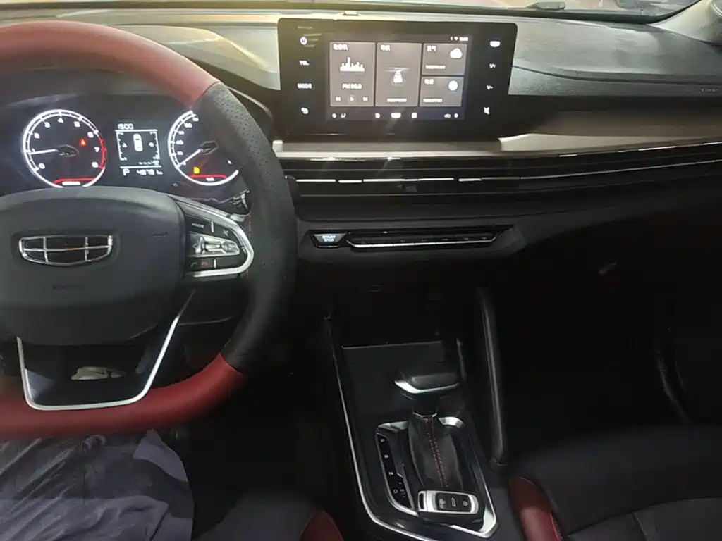 Geely Vision X3 — миниатюра 10