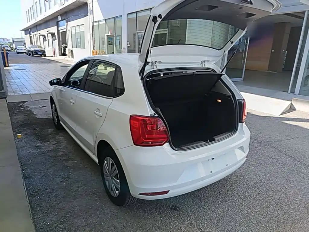 Volkswagen Polo — миниатюра 5
