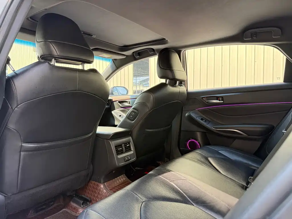 Toyota Avalon — миниатюра 18