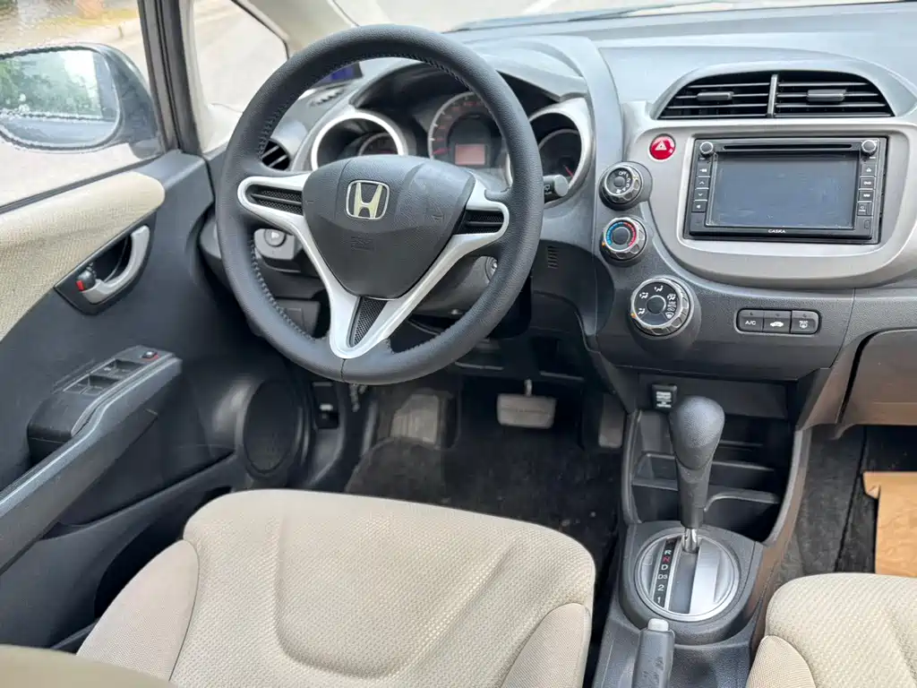 Honda Fit — миниатюра 4