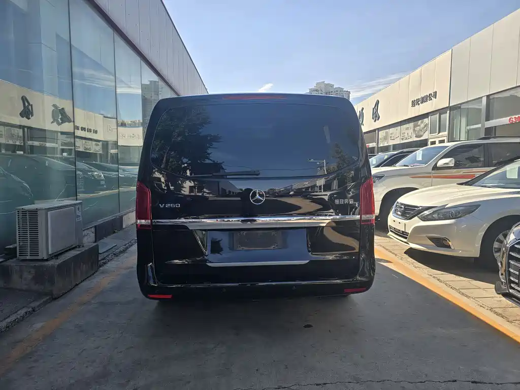 Mercedes-Benz V-Class — миниатюра 5