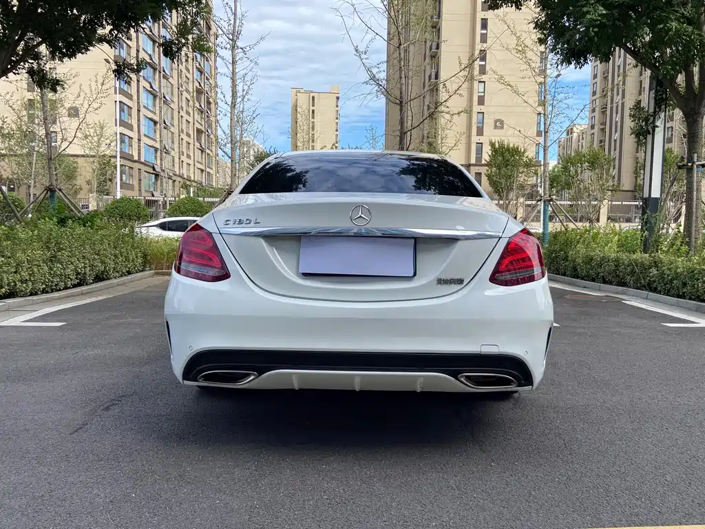 Mercedes-Benz C-Class — миниатюра 4