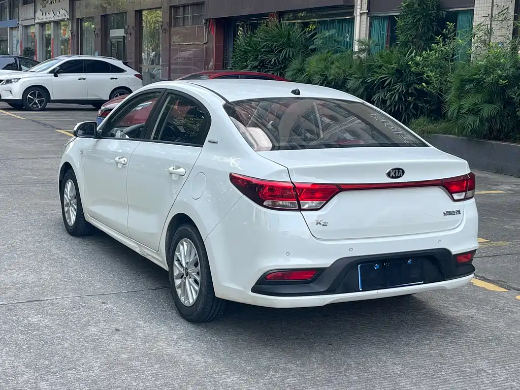 Kia K2 — миниатюра 10