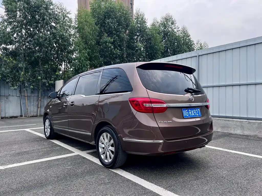 Buick GL8 — миниатюра 6