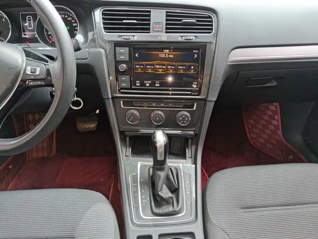Volkswagen Golf — миниатюра 13
