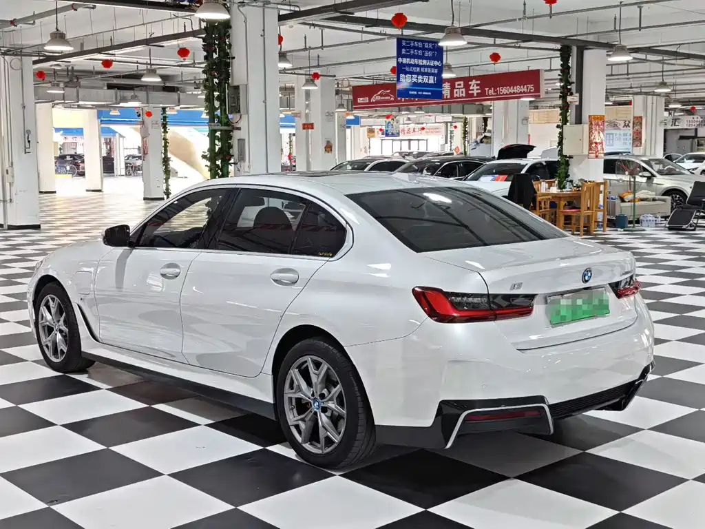 BMW i3 — миниатюра 9