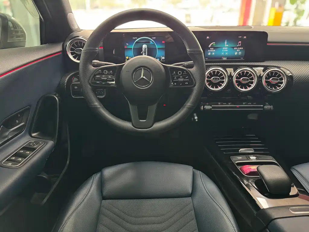 MERCEDES-BENZ A CLASS