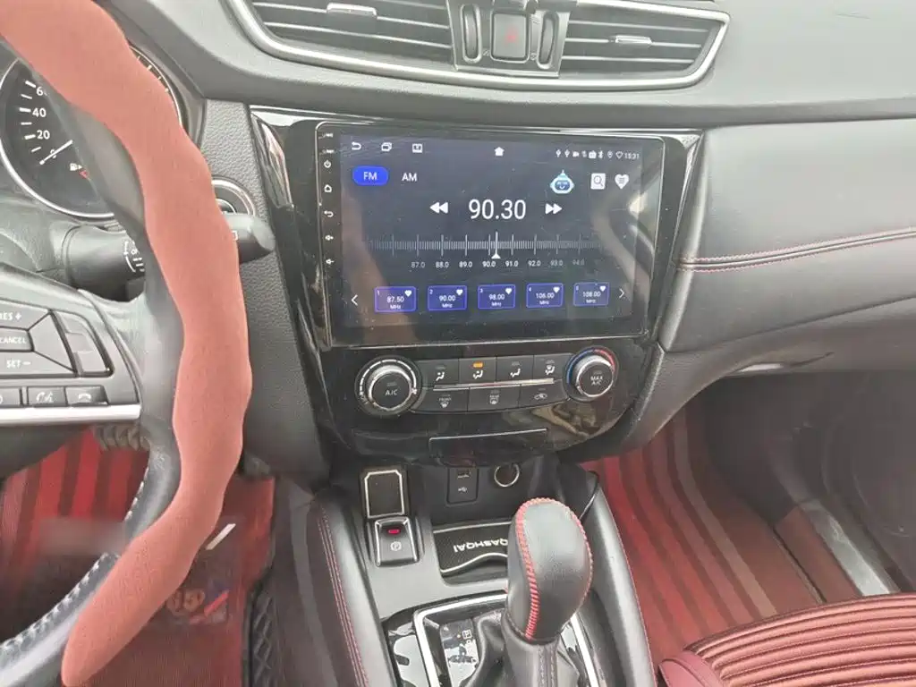 Nissan Qashqai — миниатюра 13