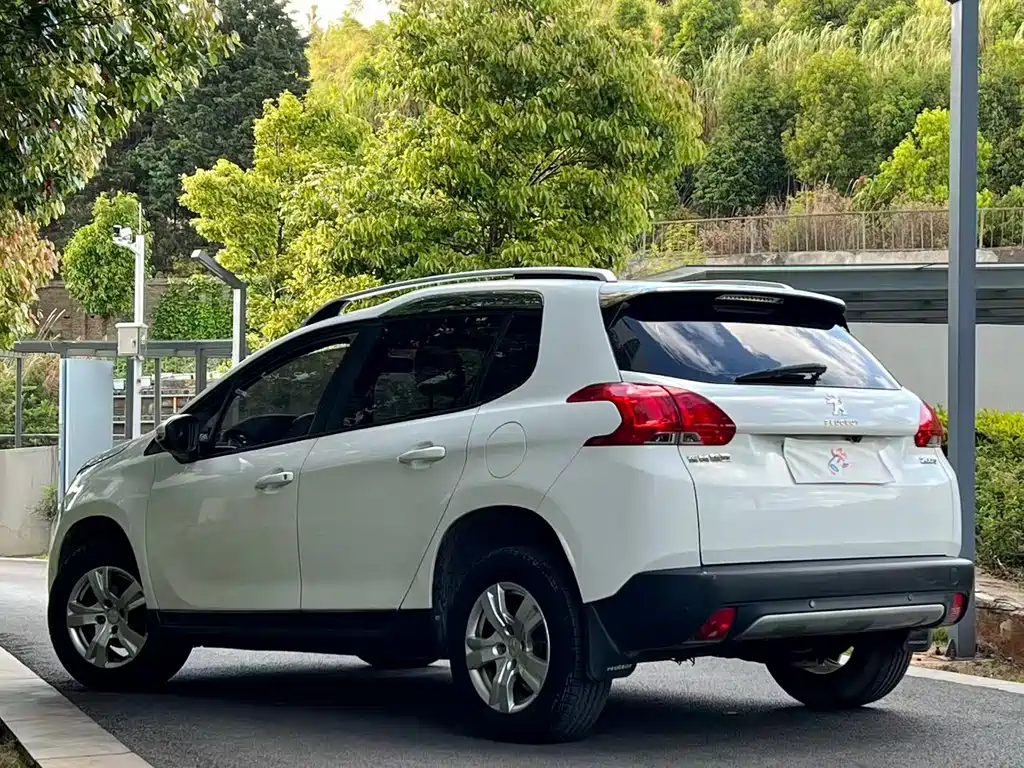 Peugeot 2008 — миниатюра 7