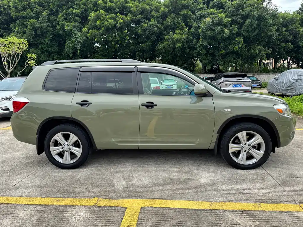 Toyota Highlander — миниатюра 8