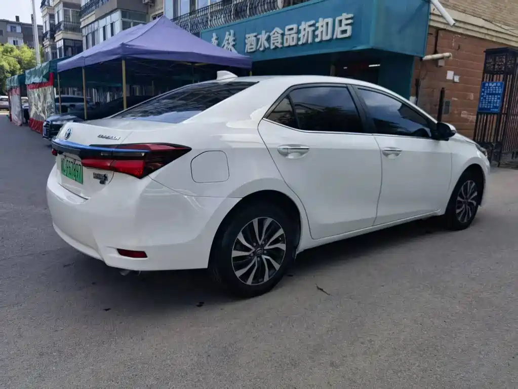 Toyota Corolla Hybrid — миниатюра 6