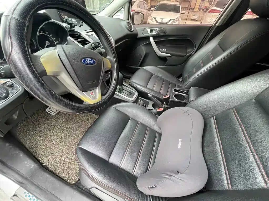 Ford Fiesta — миниатюра 9