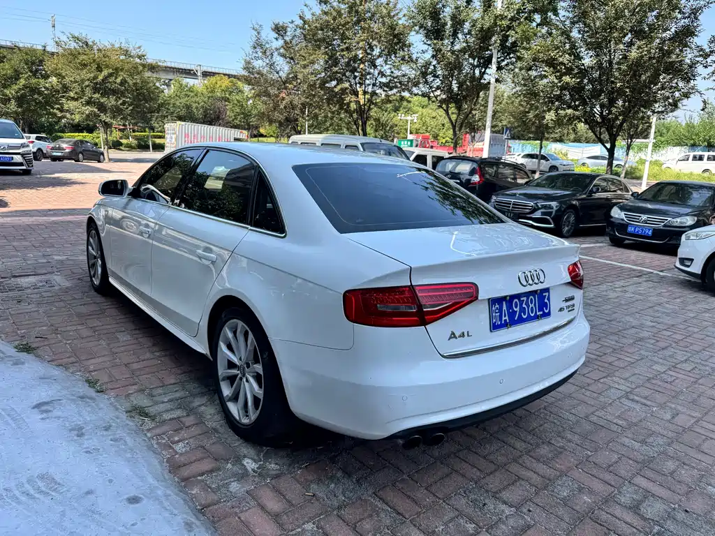 Audi A4L — миниатюра 10