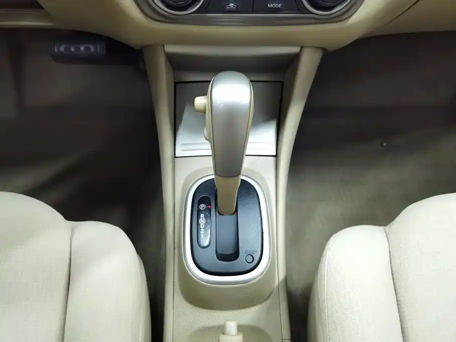 Nissan Sylphy — миниатюра 16