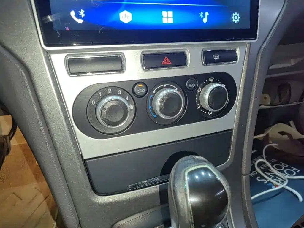 Ford Mondeo — миниатюра 13