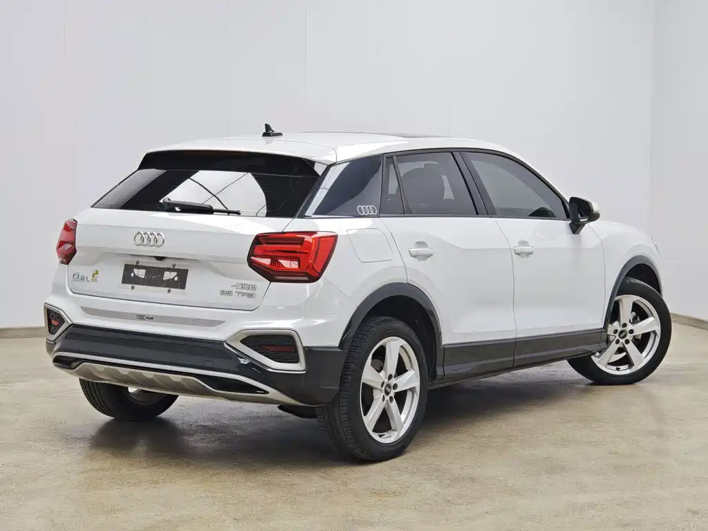 Audi Q2L — миниатюра 4