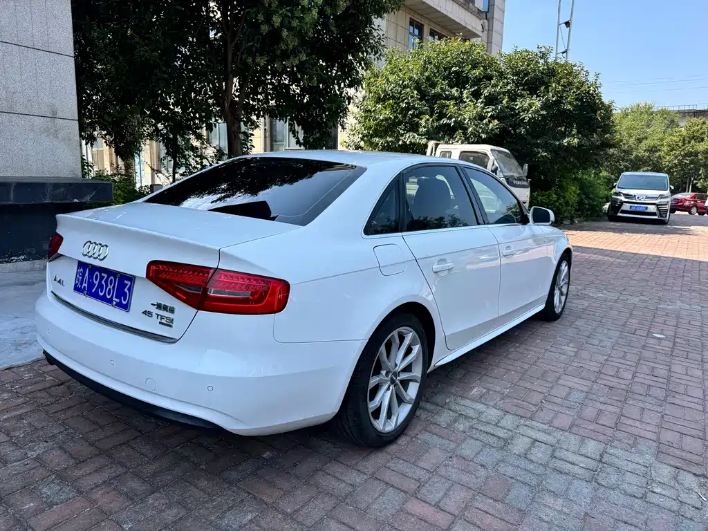 Audi A4L — миниатюра 8
