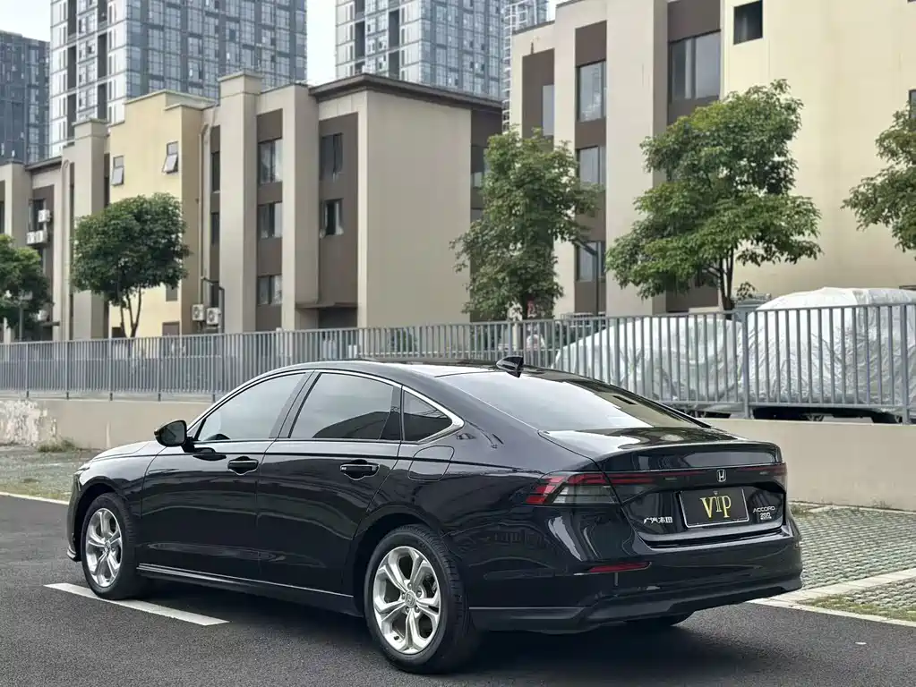 Honda Accord — миниатюра 6