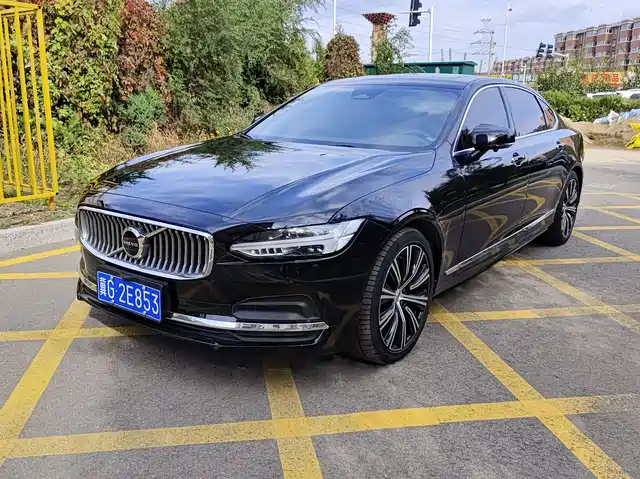VOLVO  S90 2022