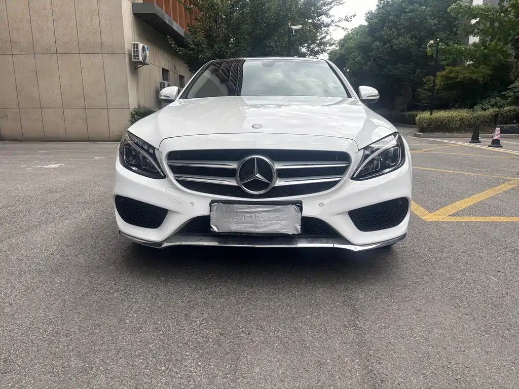 Mercedes-Benz C-Class — миниатюра 2