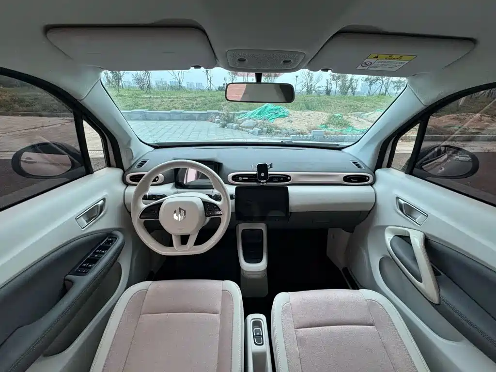 Leapmotor Leapmotor T03 — миниатюра 8