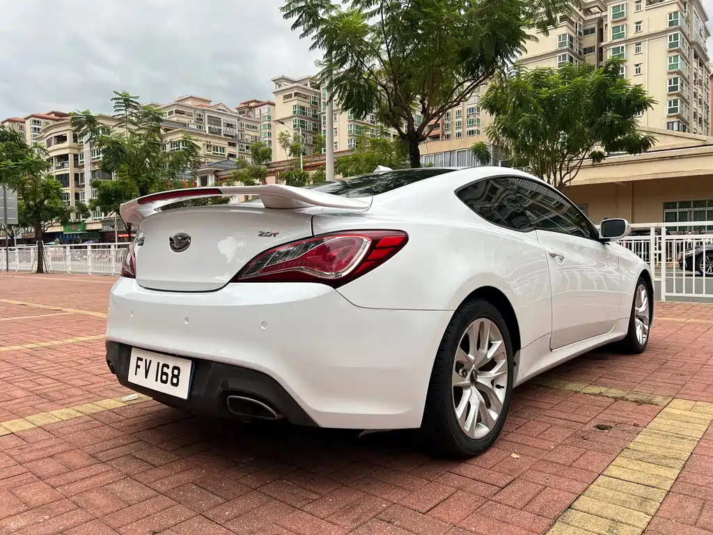 Hyundai Genesis Coupe — миниатюра 6