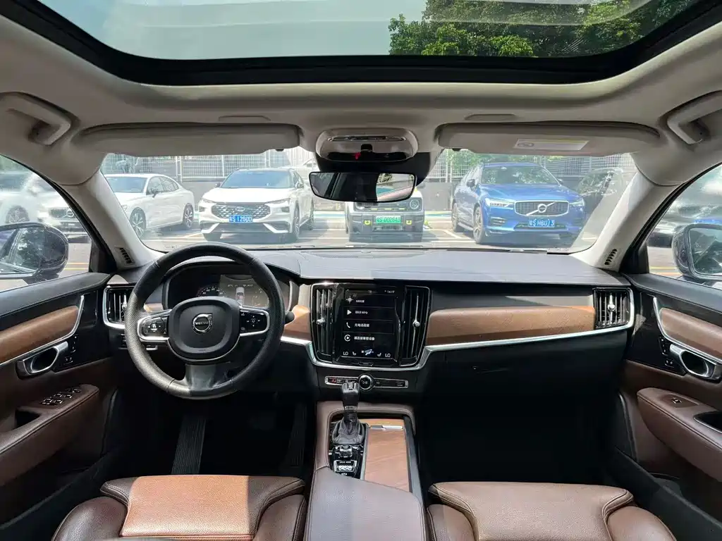 Volvo S90 — миниатюра 11