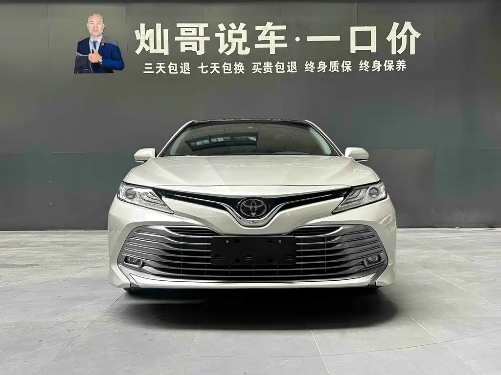 Toyota Camry — миниатюра 18