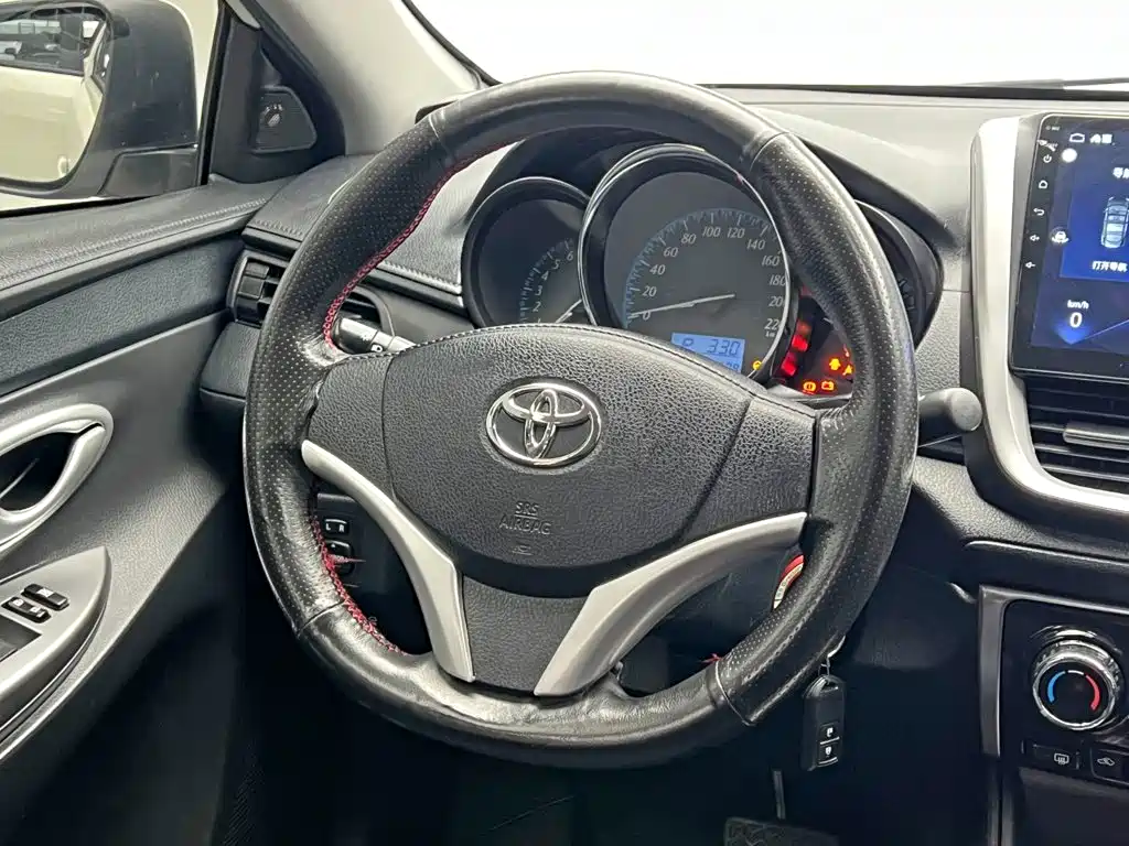 Toyota Yaris L — миниатюра 20