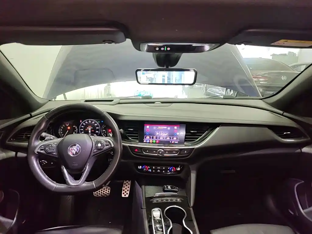 Buick Regal — миниатюра 10