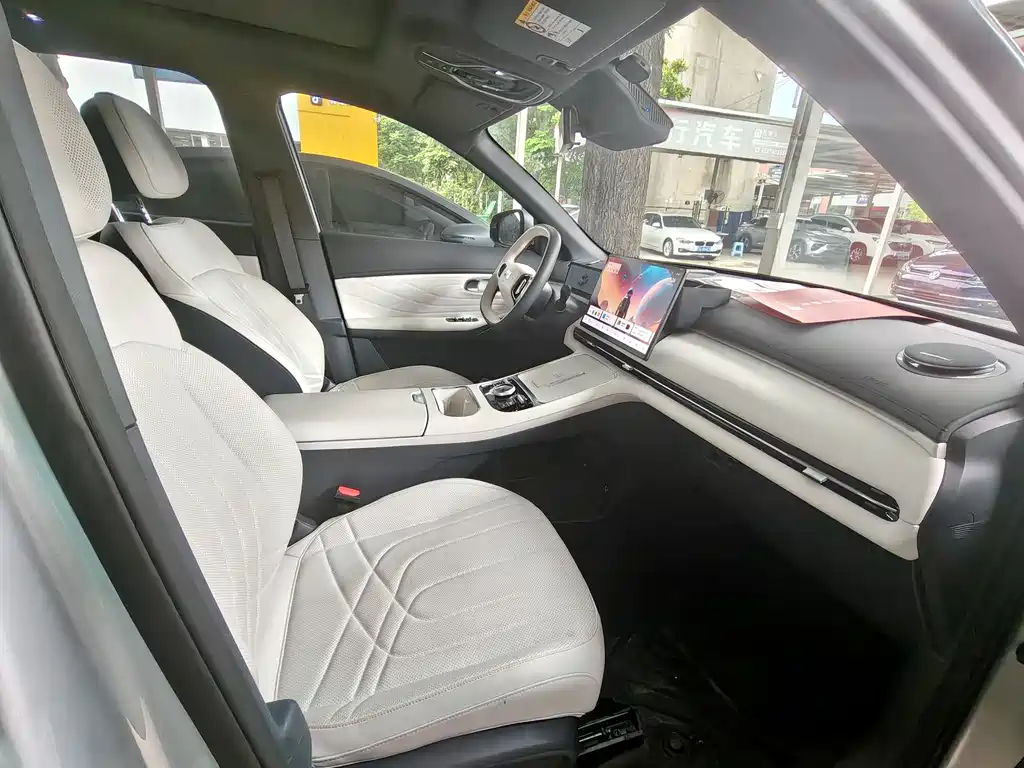 Geely Galaxy Galaxy 7 7 2025 120km +