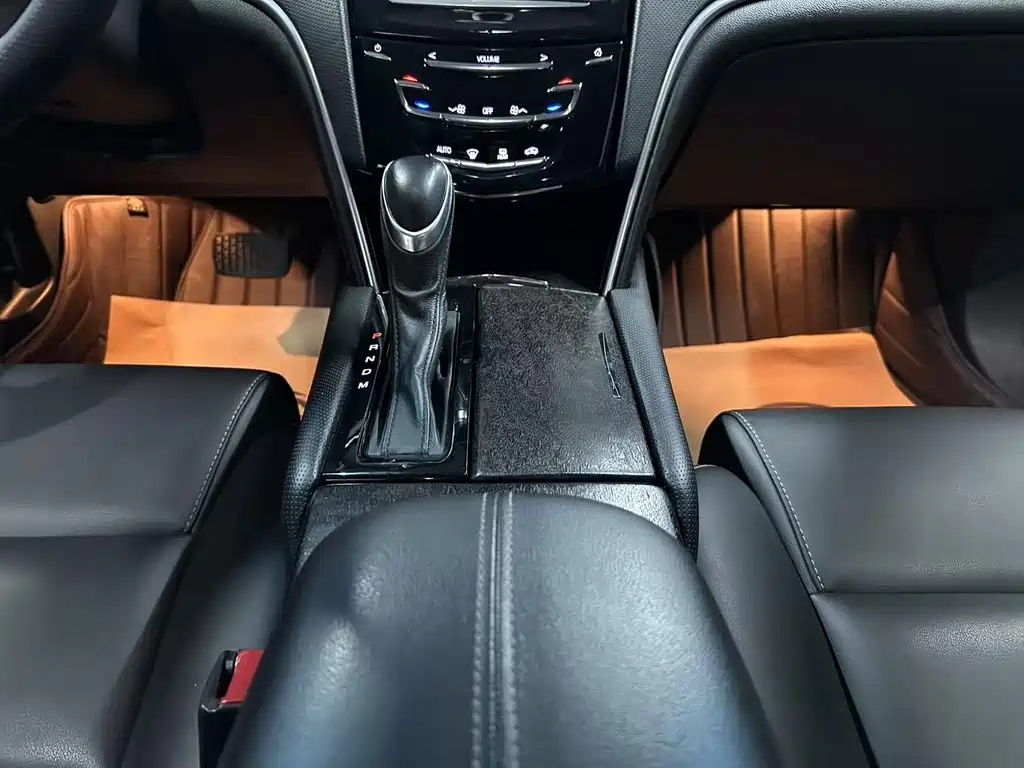 Cadillac XTS — миниатюра 12