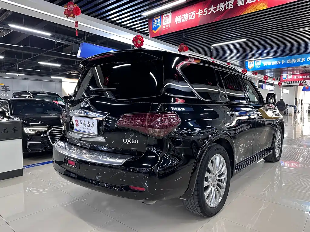 Infiniti QX80 2016 5.6L 4WD