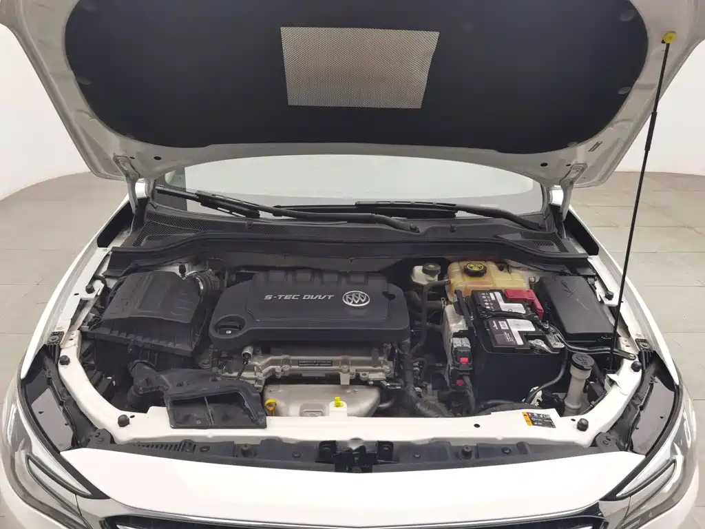 Buick Excelle — миниатюра 6