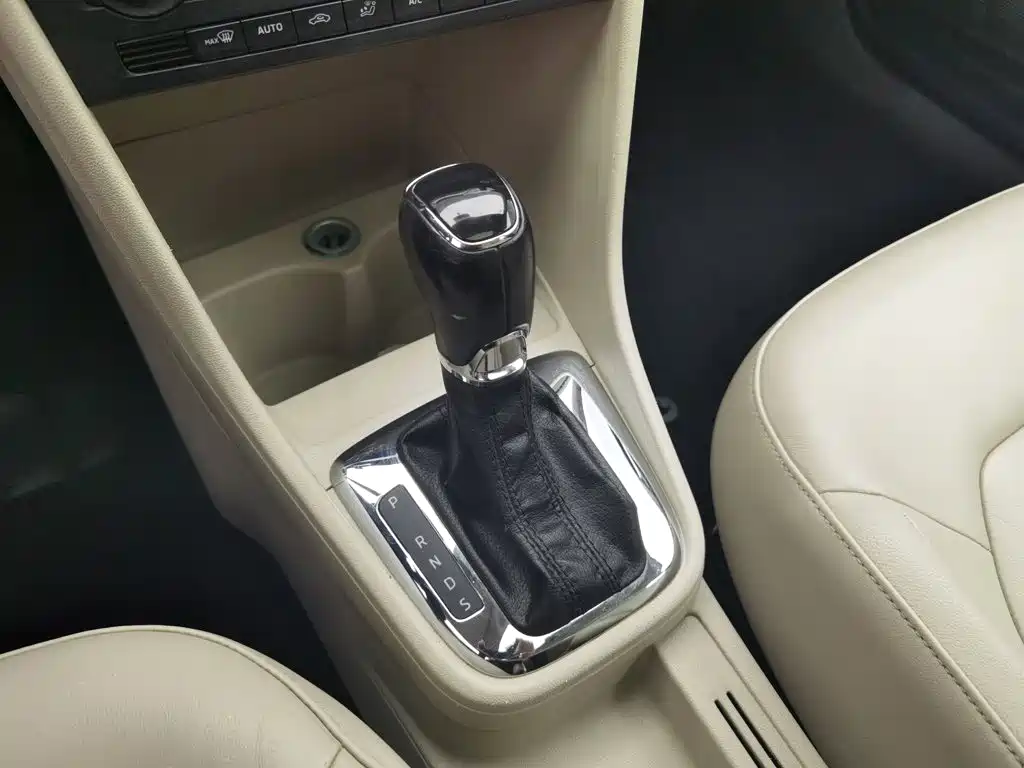 Skoda Rapid — миниатюра 13