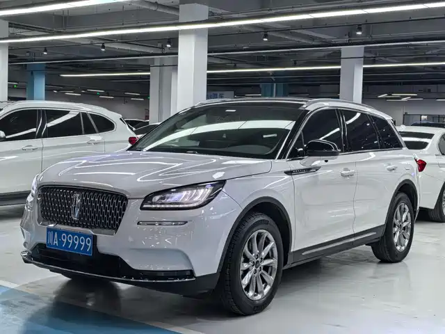 LINCOLN ADVENTURER 2021
