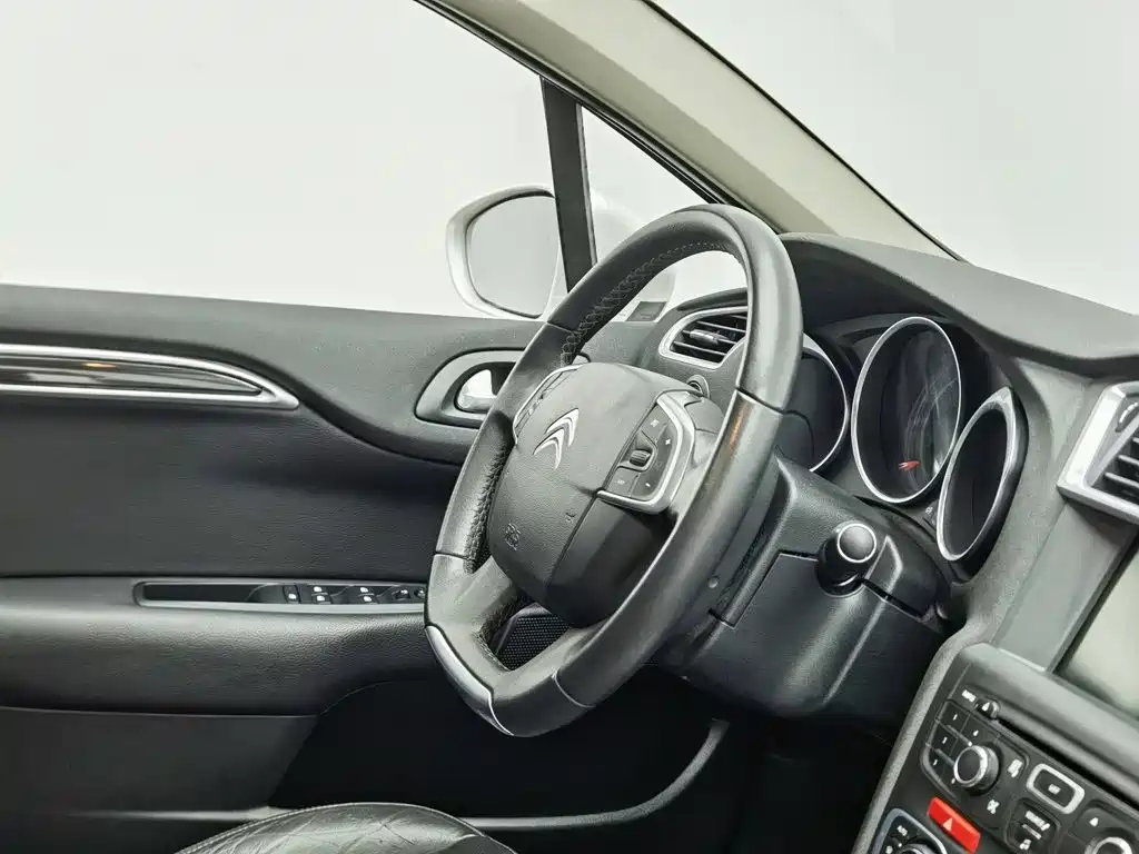 Citroen C4L — миниатюра 22