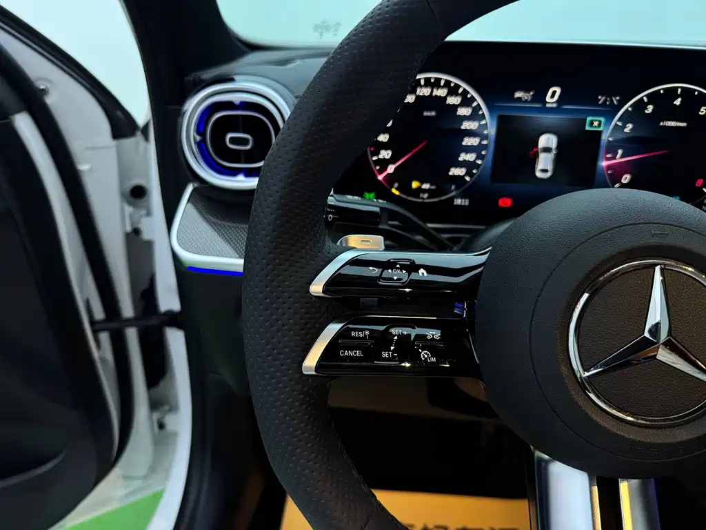 Mercedes-Benz C-Class — миниатюра 18