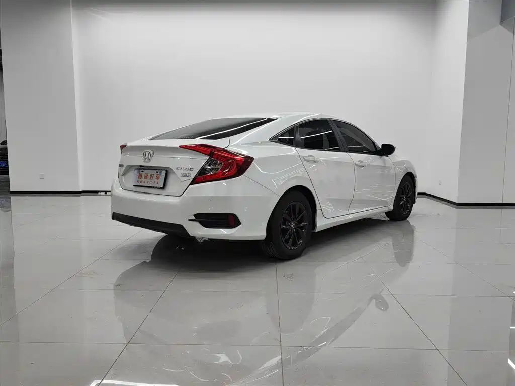 Honda Civic — миниатюра 5