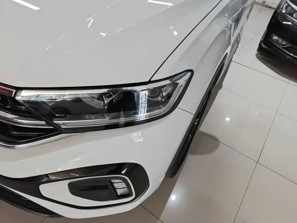 Volkswagen T-Roc — миниатюра 24