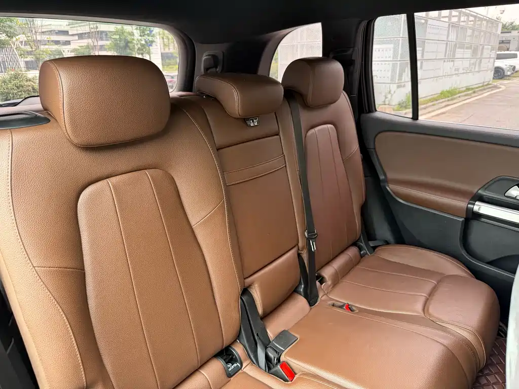 Mercedes-Benz GLB — миниатюра 35