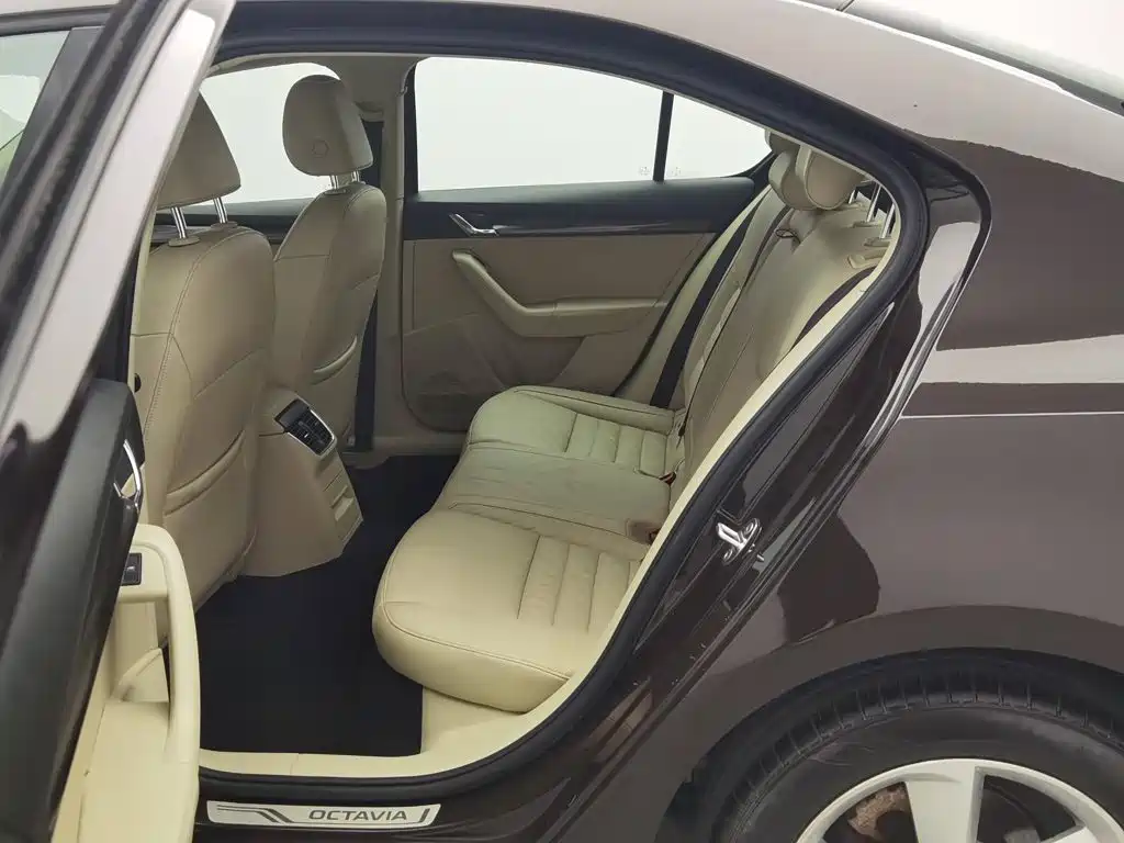 Skoda Octavia — миниатюра 15
