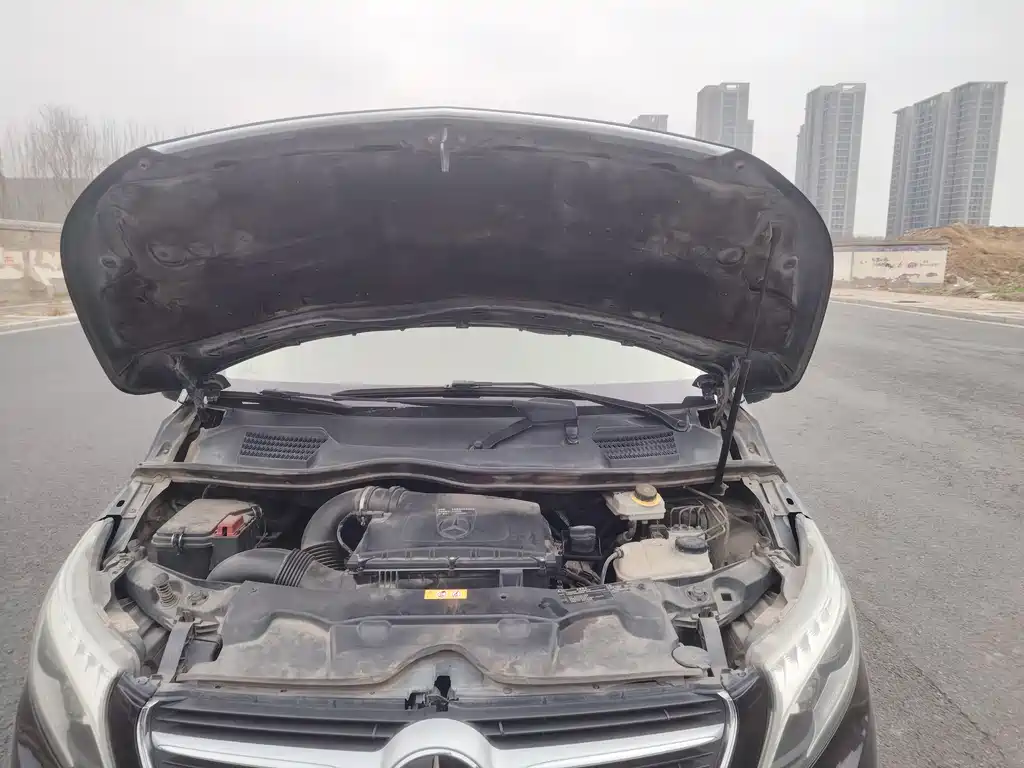 MERCEDES-BENZ V CLASS