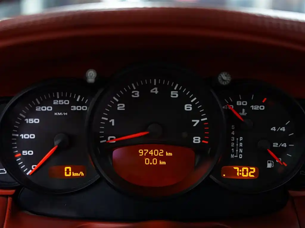 Porsche 911 2004 Carrera S Coupe 3.6L