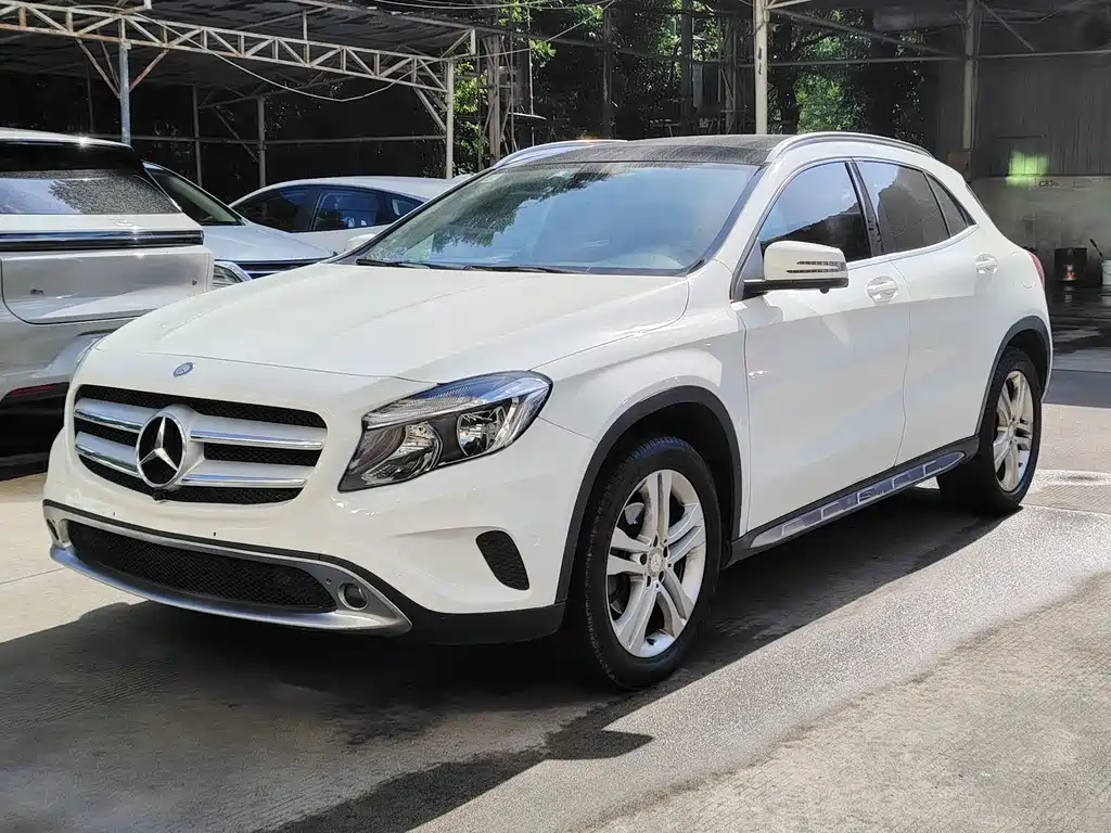 Mercedes-Benz GLA 2015