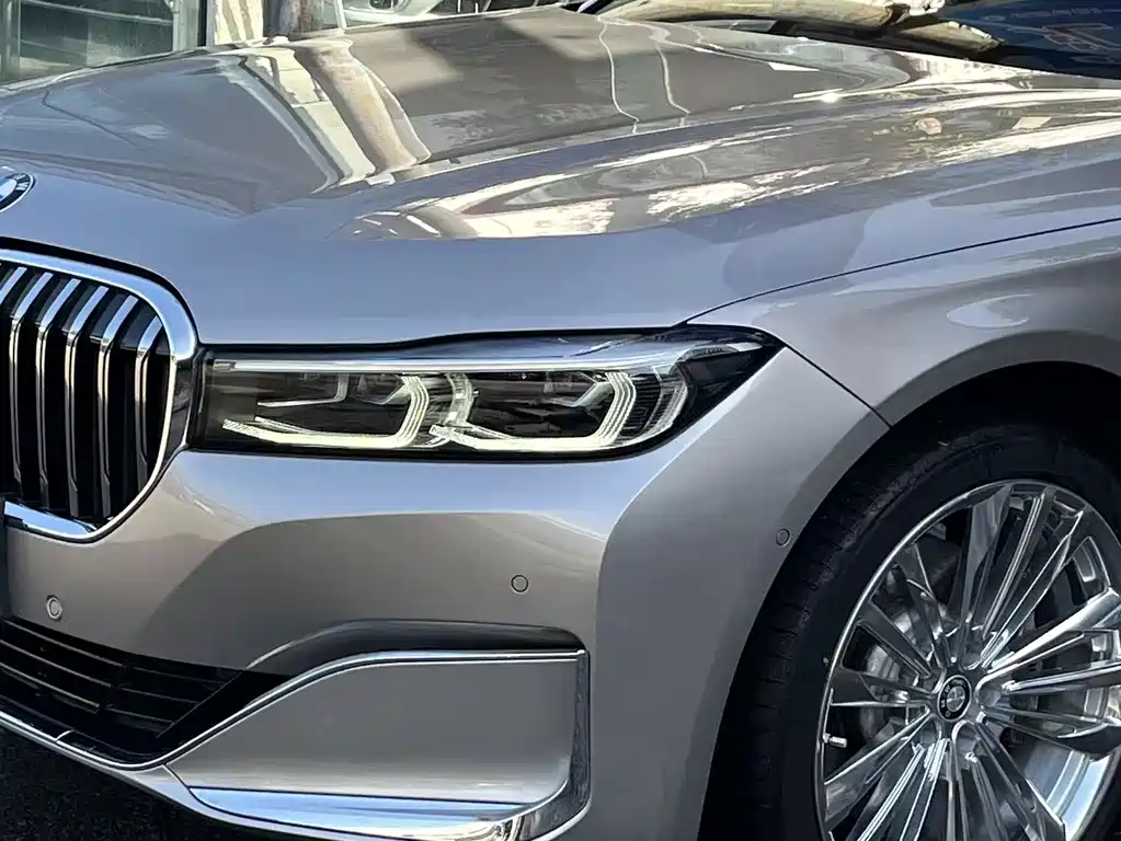 BMW  7 SERIES