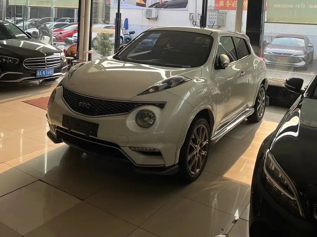 Infiniti ESQ